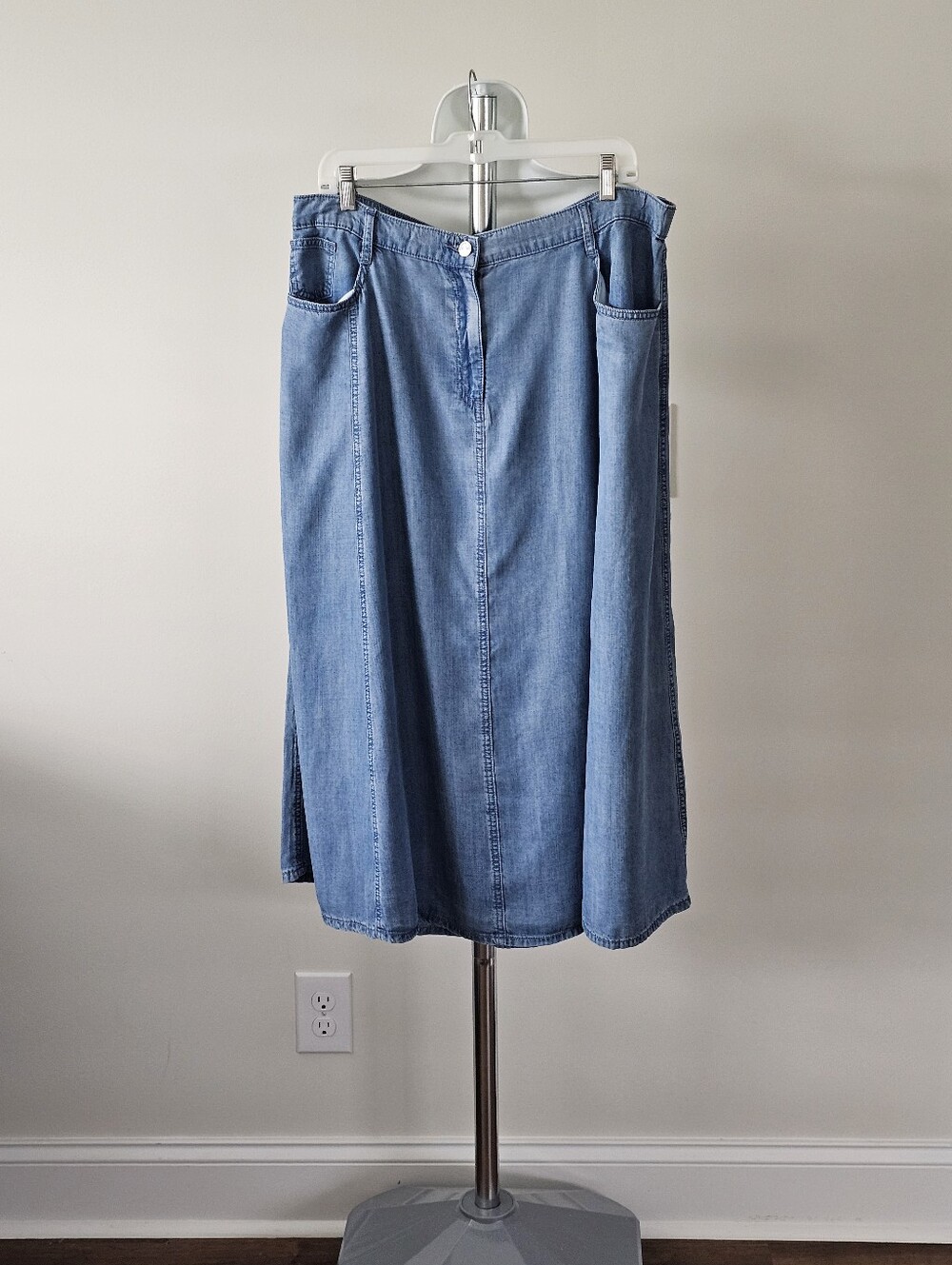 Chico's A-Line Midi Skirt Indigo Size 3 NWT
